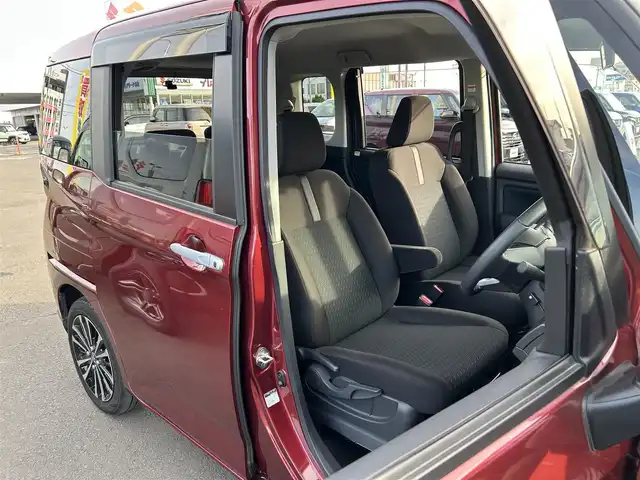 トヨタ ルーミー カスタムG－T 宮城県 2021(令3)年 1.5万km ファイアークォーツレッドM スマートアシスト/・衝突回避支援ブレーキ機能/・衝突警報機能/・車線逸脱警報機能/・ふらつき警報/・ブレーキ制御機能付誤発進抑制機能/・サイドビューランプ/・先行車発進お知らせ機能/・コーナーセンサー/・アダプティブドライビングビーム/・路側逸脱警報/・アダプティブクルーズコントロール/・標識認識機能/純正ナビ（NSZT-W68T）/・CD/DVD/・Bluetooth/・フルセグTV/バックカメラ/ビルトインETC/ドライブレコーダー/ウェルカムパワースライドドア（運転席側/助手席側）/革巻きステアリング/ステアリングスイッチ/電動パーキングブレーキ/ブレーキホールド/LEDヘッドランプ/フォグランプ/オートライト/スマートキー＆プッシュスタート/スペアキー1本/電動格納ミラー/純正15インチAW/フロアマット/ドアバイザー/Wエアバッグ