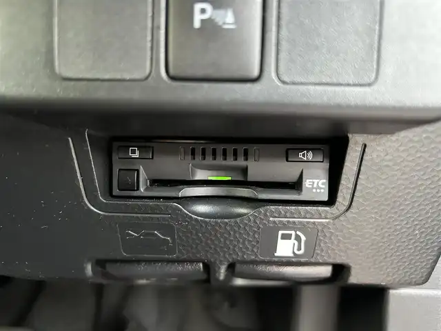 トヨタ ルーミー カスタムG－T 宮城県 2021(令3)年 1.5万km ファイアークォーツレッドM スマートアシスト/・衝突回避支援ブレーキ機能/・衝突警報機能/・車線逸脱警報機能/・ふらつき警報/・ブレーキ制御機能付誤発進抑制機能/・サイドビューランプ/・先行車発進お知らせ機能/・コーナーセンサー/・アダプティブドライビングビーム/・路側逸脱警報/・アダプティブクルーズコントロール/・標識認識機能/純正ナビ（NSZT-W68T）/・CD/DVD/・Bluetooth/・フルセグTV/バックカメラ/ビルトインETC/ドライブレコーダー/ウェルカムパワースライドドア（運転席側/助手席側）/革巻きステアリング/ステアリングスイッチ/電動パーキングブレーキ/ブレーキホールド/LEDヘッドランプ/フォグランプ/オートライト/スマートキー＆プッシュスタート/スペアキー1本/電動格納ミラー/純正15インチAW/フロアマット/ドアバイザー/Wエアバッグ