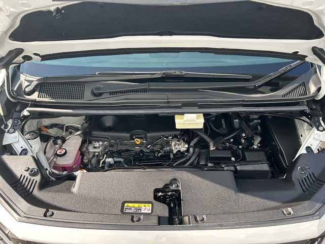 トヨタ アルファードハイブリット Z 愛知県 2023(令5)年 1.5万km プラチナホワイトパールマイカ ・禁煙車/・ワンオーナー/・純正ナビ/フルセグTV/・純正フリップダウンモニター/・Bluetooth/HDMI/USB/・セーフティセンス/・レーダークルーズ/・プリクラッシュセーフティ/・ブラインドスポットモニター/・クリアランスソナー/・LEDオートライト/・フォグランプ/・ステアスイッチ/・両側パワースライドドア/・パワーバックドア/・純正１８インチアルミ/・前後ドライブレコーダー/・デジタルインナーミラー/・ハンドルヒーター/・ECO/EVモード/・電動格納ミラーウインカー/・新車保証書/取扱説明書/・スペアキー