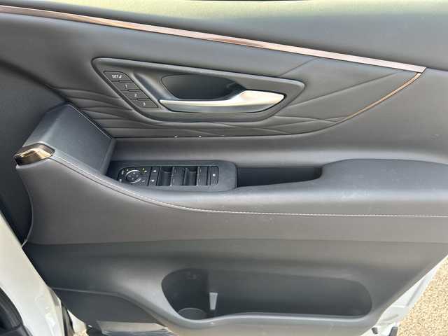 トヨタ アルファードハイブリット Z 愛知県 2023(令5)年 1.5万km プラチナホワイトパールマイカ ・禁煙車/・ワンオーナー/・純正ナビ/フルセグTV/・純正フリップダウンモニター/・Bluetooth/HDMI/USB/・セーフティセンス/・レーダークルーズ/・プリクラッシュセーフティ/・ブラインドスポットモニター/・クリアランスソナー/・LEDオートライト/・フォグランプ/・ステアスイッチ/・両側パワースライドドア/・パワーバックドア/・純正１８インチアルミ/・前後ドライブレコーダー/・デジタルインナーミラー/・ハンドルヒーター/・ECO/EVモード/・電動格納ミラーウインカー/・新車保証書/取扱説明書/・スペアキー