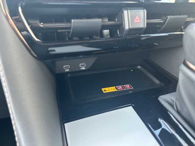 トヨタ アルファードハイブリット Z 愛知県 2023(令5)年 1.5万km プラチナホワイトパールマイカ ・禁煙車/・ワンオーナー/・純正ナビ/フルセグTV/・純正フリップダウンモニター/・Bluetooth/HDMI/USB/・セーフティセンス/・レーダークルーズ/・プリクラッシュセーフティ/・ブラインドスポットモニター/・クリアランスソナー/・LEDオートライト/・フォグランプ/・ステアスイッチ/・両側パワースライドドア/・パワーバックドア/・純正１８インチアルミ/・前後ドライブレコーダー/・デジタルインナーミラー/・ハンドルヒーター/・ECO/EVモード/・電動格納ミラーウインカー/・新車保証書/取扱説明書/・スペアキー