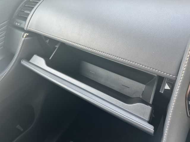 トヨタ アルファードハイブリット Z 愛知県 2023(令5)年 1.5万km プラチナホワイトパールマイカ ・禁煙車/・ワンオーナー/・純正ナビ/フルセグTV/・純正フリップダウンモニター/・Bluetooth/HDMI/USB/・セーフティセンス/・レーダークルーズ/・プリクラッシュセーフティ/・ブラインドスポットモニター/・クリアランスソナー/・LEDオートライト/・フォグランプ/・ステアスイッチ/・両側パワースライドドア/・パワーバックドア/・純正１８インチアルミ/・前後ドライブレコーダー/・デジタルインナーミラー/・ハンドルヒーター/・ECO/EVモード/・電動格納ミラーウインカー/・新車保証書/取扱説明書/・スペアキー