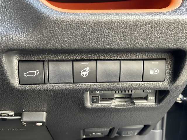 トヨタ ＲＡＶ４ アドベンチャー 京都府 2019(令1)年 5.1万km アティチュードブラックマイカ 純正９インチナビ　Ｂｌｕｅｔｏｏｔｈオーディオ　ＤＶＤ再生　フルセグ　バックカメラ　プリクラッシュ　レーダークルーズ　クリアランスソナー　ＬＥＤライト　ビルトインＥＴＣ　黒革エアシート　禁煙車