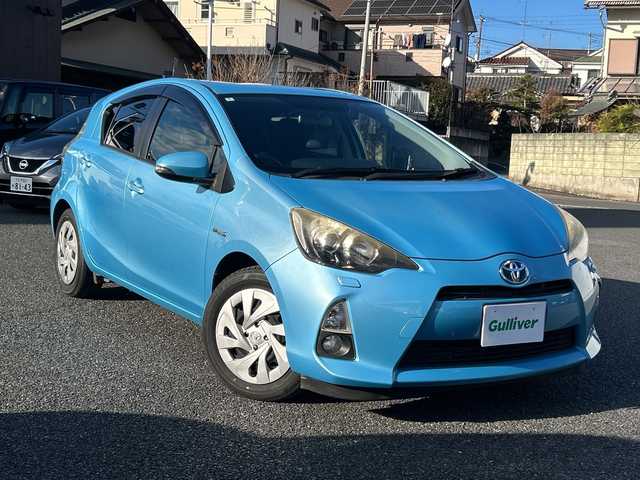 トヨタ アクア S 東京都 2012(平24)年 17万km クールソーダメタリック 純正SDナビ（NSCT-W61）/・TV/DVD/CD/AUX/バックカメラ/盗難防止装置/オートライト/オートエアコン/電動格納ミラー/ドアバイザー/スペアキー1本/ETC/取扱説明書