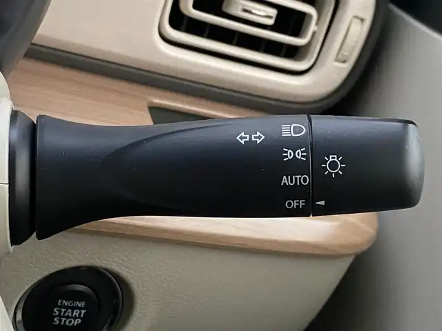 スズキ ラパン X 岐阜県 2016(平28)年 4万km フレンチミントPM AM/FM/CD/AUX/レーダーブレーキサポート/横滑り防止装置/運転席シートヒーター/アイドリングストップ/ベンチシート/オートライト/LEDヘッドライト/純正フロアマット/純正14インチAW/純正ドアバイザー/スペアキー/スマートキー/取扱説明書/保証書