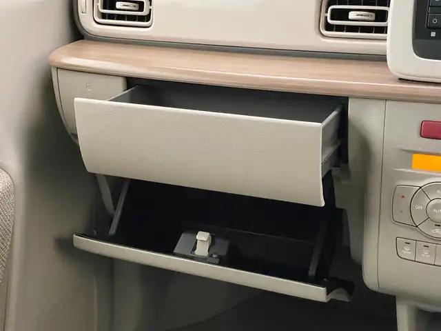 スズキ ラパン X 岐阜県 2016(平28)年 4万km フレンチミントPM AM/FM/CD/AUX/レーダーブレーキサポート/横滑り防止装置/運転席シートヒーター/アイドリングストップ/ベンチシート/オートライト/LEDヘッドライト/純正フロアマット/純正14インチAW/純正ドアバイザー/スペアキー/スマートキー/取扱説明書/保証書