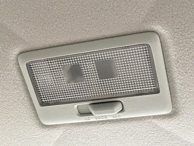 スズキ ラパン X 岐阜県 2016(平28)年 4万km フレンチミントPM AM/FM/CD/AUX/レーダーブレーキサポート/横滑り防止装置/運転席シートヒーター/アイドリングストップ/ベンチシート/オートライト/LEDヘッドライト/純正フロアマット/純正14インチAW/純正ドアバイザー/スペアキー/スマートキー/取扱説明書/保証書