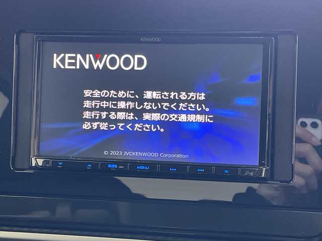 日産 ノート X 岐阜県 2024(令6)年 2.2万km ピュアホワイトパール エマージェンシーブレーキ/KENWOODナビ/（CD/DVD/Bluetooth/SD）/ステアリングスイッチ/プッシュスタート/スマートキー/スペアキー/電子パーキングブレーキ/オートホールド/オートLEDヘッドライト/前方ドライブレコーダー