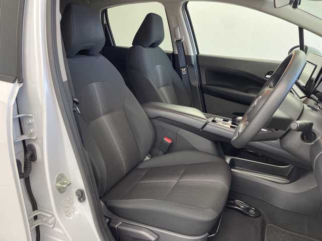 日産 ノート X 岐阜県 2024(令6)年 2.2万km ピュアホワイトパール エマージェンシーブレーキ/KENWOODナビ/（CD/DVD/Bluetooth/SD）/ステアリングスイッチ/プッシュスタート/スマートキー/スペアキー/電子パーキングブレーキ/オートホールド/オートLEDヘッドライト/前方ドライブレコーダー