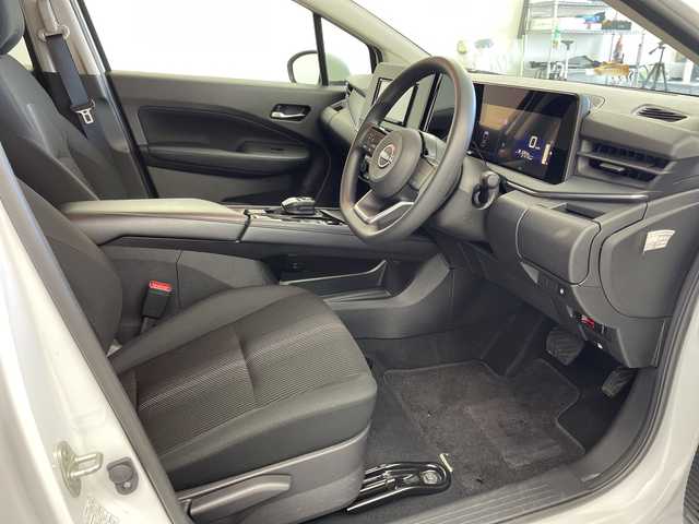 日産 ノート X 岐阜県 2024(令6)年 2.2万km ピュアホワイトパール エマージェンシーブレーキ/KENWOODナビ/（CD/DVD/Bluetooth/SD）/ステアリングスイッチ/プッシュスタート/スマートキー/スペアキー/電子パーキングブレーキ/オートホールド/オートLEDヘッドライト/前方ドライブレコーダー