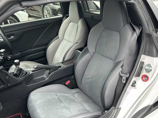 ホンダ Ｓ６６０ α 大阪府 2016(平28)年 3.7万km プレミアムスターホワイトP ワンオーナー/無限エアロ/６MT/ターボ/バックカメラ/ETC/Bluetooth/オートライト/オートエアコン/純正フロアマット/純正アルミホイール/ホロ式オープンカー/クルーズコントロール/ABS/横滑り防止装置/エアバッグ/保証書、取説