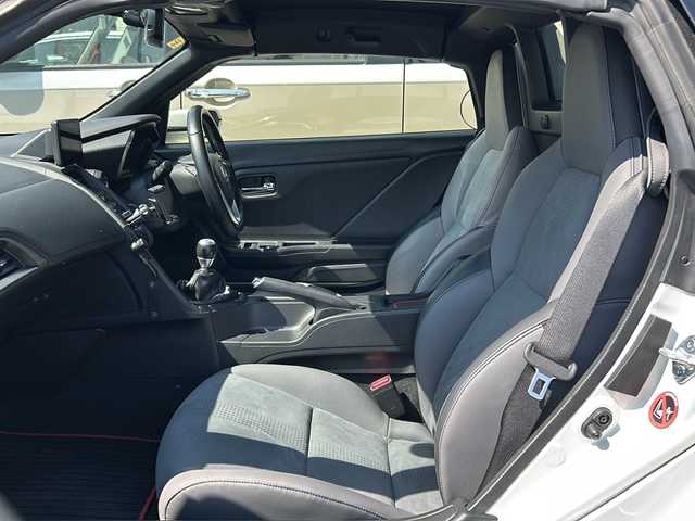 ホンダ Ｓ６６０ α 大阪府 2016(平28)年 3.7万km プレミアムスターホワイトP ワンオーナー/無限エアロ/６MT/ターボ/バックカメラ/ETC/Bluetooth/オートライト/オートエアコン/純正フロアマット/純正アルミホイール/ホロ式オープンカー/クルーズコントロール/ABS/横滑り防止装置/エアバッグ/保証書、取説