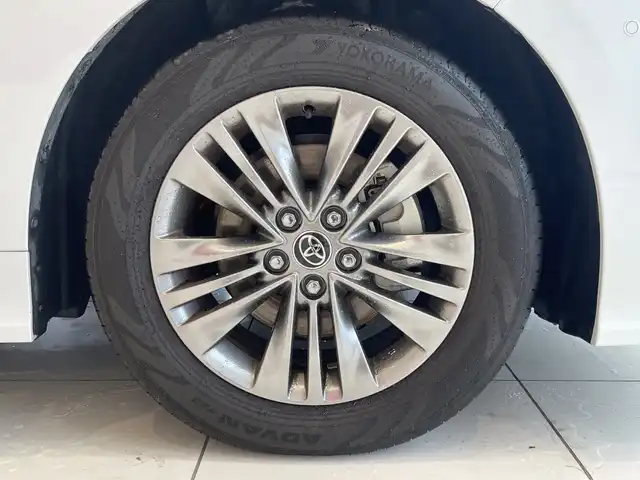 トヨタ アルファードハイブリット Z 埼玉県 2025(令7)年 0.6万km プラチナホワイトパールマイカ トヨタセーフティーセンス/JBLサウンド/ガラスルーフ/純正ディスプレイオーディオ（TV/ナビ付）/パノラミックビューモニター/両側パワースライドドア/パワーバックドア/レーダークルーズコントロール/LEDオートライト/革シート/シートヒーター/クーラー/メモリーシート/純正18インチアルミホイール/オートステップ/ワイヤレス充電/ブラインドスポットモニター/ヘッドアップディスプレイ/純正ETC2.0