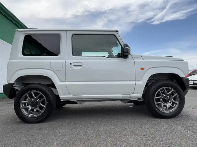 スズキ ジムニー XC 徳島県 2024(令6)年 0.1万km未満 ピュアホワイトP スズキセーフティサポート/盗難防止措置/クルーズコントロール/ダウンアシストコントロール/４WD/ターボエンジン/シートヒーター（D/N席）/オートライト/スマートキー/フォグライト/LEDヘッドライト/プッシュスタート