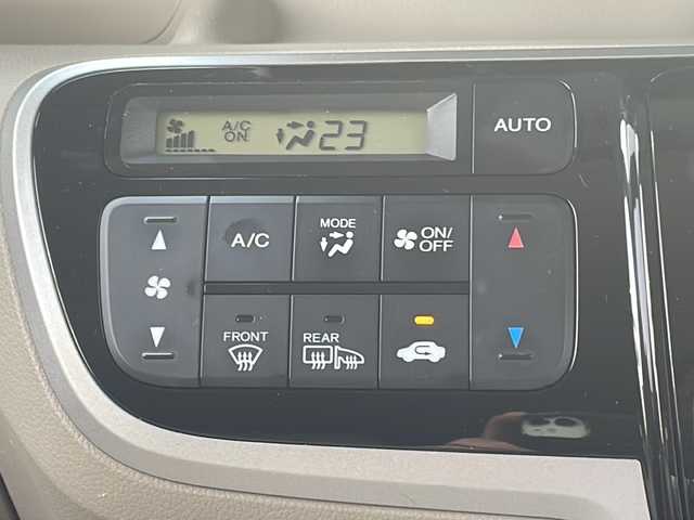 ホンダ Ｎ ＢＯＸ G Lパッケージ 京都府 2012(平24)年 5.5万km プレミアムホワイトパール 純正メモリナビ　ワンセグ　ＤＶＤ再生　バックカメラ　左側パワースライドドア　スマートキー　ＥＴＣ　横滑り防止装置　社外１３インチアルミ　オートエアコン　純正フロアマット　ダブルエアバッグ　禁煙車