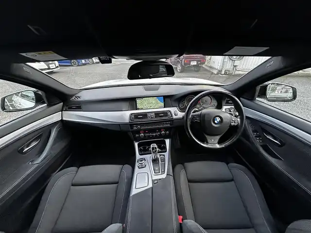 ＢＭＷ ５２３ｄ ブルーパフォーマンス Mスポーツ 静岡県 2013(平25)年 9.6万km アルピンホワイトⅢ ユーザー買取車両/純正ナビ/　【CD/DVD/BT/地デジTV】/純正18インチAW/純正LEDヘッドライト/クルーズコントロール/パドルシフト/パワーシート/バックカメラ/クルーズコントロール/電動パーキングブレーキ/オートホールド/ドライブレコーダー/スマートキー/プッシュスタート/新車時保証書/取扱説明書/スペアキー×1
