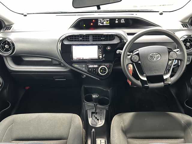 トヨタ アクア S スタイルブラック 愛知県 2018(平30)年 1.9万km ダークブルーマイカ 禁煙車/ワンオーナー/レーンキープアシスト/衝突軽減ブレーキ/パナソニックSDナビ/フルセグ/バックカメラ/Bluetooth/ドライブレコーダー/ETC/ステアリングリモコン/ECOMODE/EVMODE/オートライト/オートハイビーム/ドアバイザー/純正フロアマット/取扱説明書/保証書