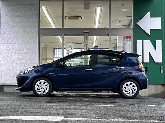 トヨタ アクア S スタイルブラック 愛知県 2018(平30)年 1.9万km ダークブルーマイカ 禁煙車/ワンオーナー/レーンキープアシスト/衝突軽減ブレーキ/パナソニックSDナビ/フルセグ/バックカメラ/Bluetooth/ドライブレコーダー/ETC/ステアリングリモコン/ECOMODE/EVMODE/オートライト/オートハイビーム/ドアバイザー/純正フロアマット/取扱説明書/保証書