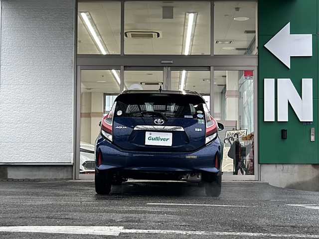 トヨタ アクア S スタイルブラック 愛知県 2018(平30)年 1.9万km ダークブルーマイカ 禁煙車/ワンオーナー/レーンキープアシスト/衝突軽減ブレーキ/パナソニックSDナビ/フルセグ/バックカメラ/Bluetooth/ドライブレコーダー/ETC/ステアリングリモコン/ECOMODE/EVMODE/オートライト/オートハイビーム/ドアバイザー/純正フロアマット/取扱説明書/保証書
