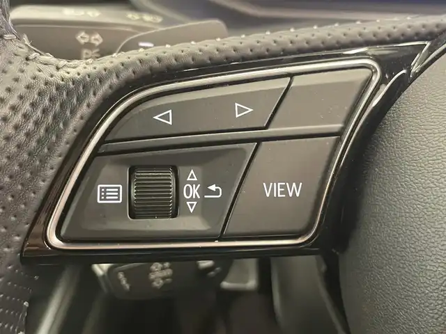 アウディ Ａ１ SB 35TFSI Sライン 岡山県 2020(令2)年 3.8万km グレイシアホワイトメタリック Sラインインテリアプラスパッケージ/アシスタンスパッケージ/コントラストルーフ/スマートフォンインターフェイス/ナビゲーションパッケージ/リアカメラ/Bluetooth/LEDヘッドライト/ハーフレザーシート/シートヒーター/ヴァーチャルコックピット/プッシュスタート/ETC/アップルカープレイ/アンドロイドオート/ドラレコ（F/R）/PDC/アウディプレセンス/アダプティブドライブアシスト/レーン逸脱警告/レインセンサー