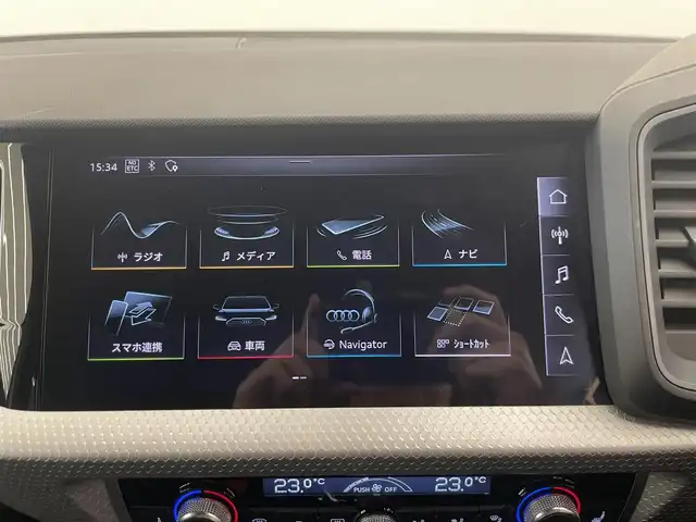 アウディ Ａ１ SB 35TFSI Sライン 岡山県 2020(令2)年 3.8万km グレイシアホワイトメタリック Sラインインテリアプラスパッケージ/アシスタンスパッケージ/コントラストルーフ/スマートフォンインターフェイス/ナビゲーションパッケージ/リアカメラ/Bluetooth/LEDヘッドライト/ハーフレザーシート/シートヒーター/ヴァーチャルコックピット/プッシュスタート/ETC/アップルカープレイ/アンドロイドオート/ドラレコ（F/R）/PDC/アウディプレセンス/アダプティブドライブアシスト/レーン逸脱警告/レインセンサー