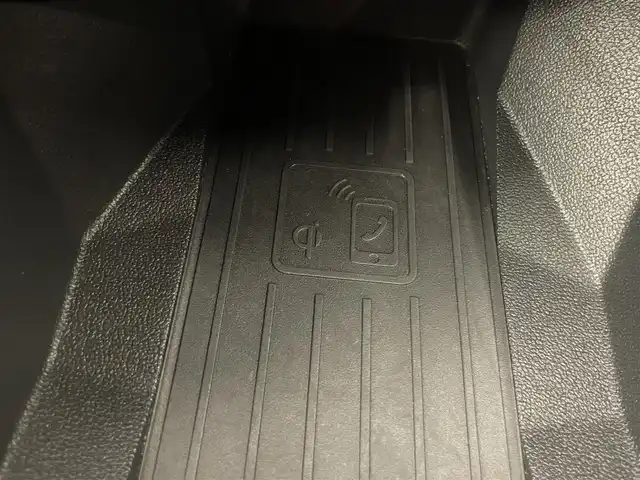 アウディ Ａ１ SB 35TFSI Sライン 岡山県 2020(令2)年 3.8万km グレイシアホワイトメタリック Sラインインテリアプラスパッケージ/アシスタンスパッケージ/コントラストルーフ/スマートフォンインターフェイス/ナビゲーションパッケージ/リアカメラ/Bluetooth/LEDヘッドライト/ハーフレザーシート/シートヒーター/ヴァーチャルコックピット/プッシュスタート/ETC/アップルカープレイ/アンドロイドオート/ドラレコ（F/R）/PDC/アウディプレセンス/アダプティブドライブアシスト/レーン逸脱警告/レインセンサー