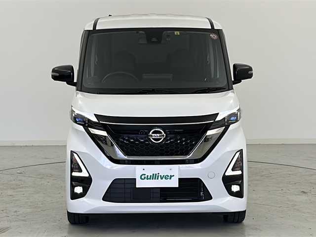 日産 ルークス HWS Gターボ アーバンクロム プロパイロットED 宮城県 2022(令4)年 6.1万km ホワイトパール プロパイロット/車線逸脱防止支援システム/エマージェンシーブレーキ/両側パワースライドドア/アラウンドビューカメラ/純正9型ナビ/・BT.SD.HDMI/フルセグTV/合皮シート/ビルトインETC/ドライブレコーダー(F)/革巻きステアリング/ステアリングスイッチ/プッシュスタート/スマートキー×２/電動パーキングアシスト/純正フロアマッド/純正アルミホイール/純正ドアバイザー/LEDヘッドライト/LEDフォグランプ/アイドリングストップ/横滑り防止機能/ロールサンシェード/シートバックテーブル