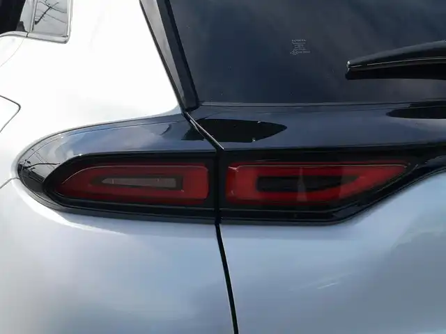 トヨタ クラウン スポーツ Z 茨城県 2024(令6)年 0.4万km プレシャスホワイトパール 純正ナビ/【ラジオ・TV・BT・USB】/ガラスルーフ/パワーシート/シートメモリ/シートヒーター/エアシート/パーキングアシスト/ワイヤレス充電/BSM/HUD/100V電源/レーダークルコン/ETC2.0/全方位カメラ/前後コーナーセンサー/デジタルインナーミラー/電動リアゲート