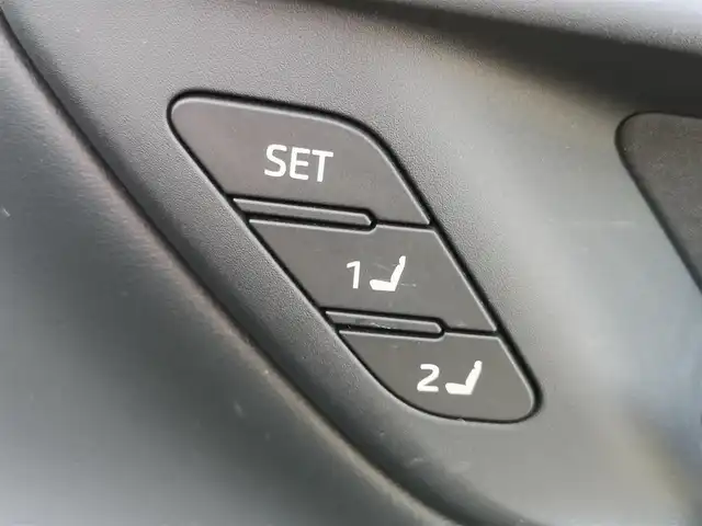 トヨタ クラウン スポーツ Z 茨城県 2024(令6)年 0.4万km プレシャスホワイトパール 純正ナビ/【ラジオ・TV・BT・USB】/ガラスルーフ/パワーシート/シートメモリ/シートヒーター/エアシート/パーキングアシスト/ワイヤレス充電/BSM/HUD/100V電源/レーダークルコン/ETC2.0/全方位カメラ/前後コーナーセンサー/デジタルインナーミラー/電動リアゲート