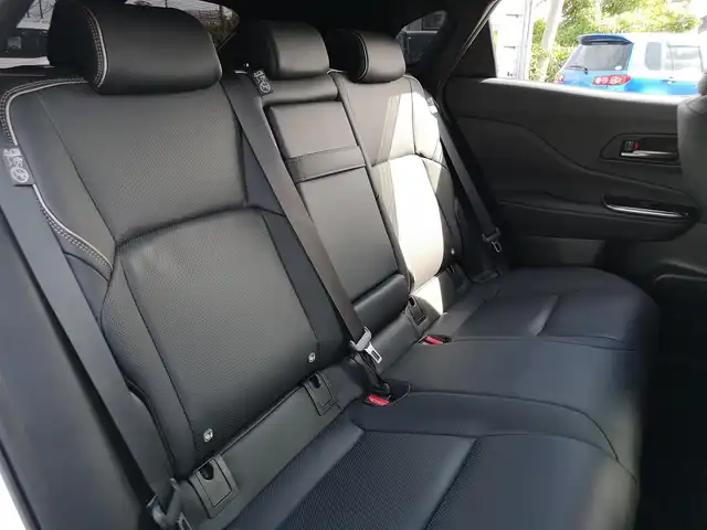 トヨタ クラウン スポーツ Z 茨城県 2024(令6)年 0.4万km プレシャスホワイトパール 純正ナビ/【ラジオ・TV・BT・USB】/ガラスルーフ/パワーシート/シートメモリ/シートヒーター/エアシート/パーキングアシスト/ワイヤレス充電/BSM/HUD/100V電源/レーダークルコン/ETC2.0/全方位カメラ/前後コーナーセンサー/デジタルインナーミラー/電動リアゲート