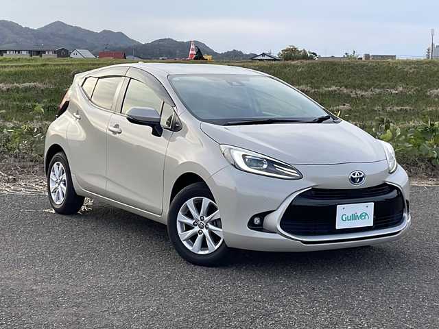 トヨタ アクア Z 新潟県 2022(令4)年 3.3万km クリアベージュメタリック 4WD/純正ディスプレイオーディオ/BT/USB/バックカメラ/ETC/衝突被害軽減ブレーキ/レーンキープアシスト/レーダークルーズコントロール/ステアリングスイッチ/スマートキー/プッシュスタート/LEDヘッドライト/オートライト/オートハイビーム/フォグランプ/純正15インチアルミホイール