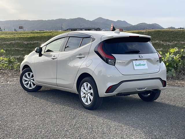 トヨタ アクア Z 新潟県 2022(令4)年 3.3万km クリアベージュメタリック 4WD/純正ディスプレイオーディオ/BT/USB/バックカメラ/ETC/衝突被害軽減ブレーキ/レーンキープアシスト/レーダークルーズコントロール/ステアリングスイッチ/スマートキー/プッシュスタート/LEDヘッドライト/オートライト/オートハイビーム/フォグランプ/純正15インチアルミホイール