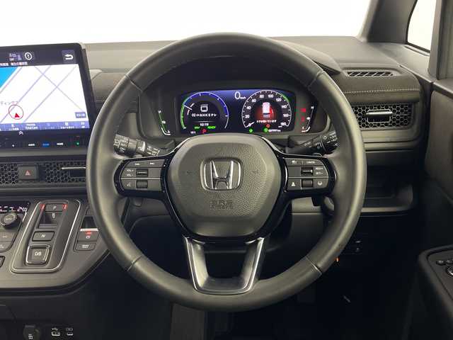 ホンダ ステップワゴン スパーダ eHEV プレミアムライン 鹿児島県 2023(令5)年 0.8万km プラチナホワイトパール 純正11インチナビ/（Bluetooth/フルセグTV/CD/DVD/USB接続）/純正フリップダウンモニター/マルチビューカメラ/パワーバックドア/パドルシフト/レーダークルーズコントロール/両側パワースライドドア/BSM/ハーフレザーシート/オットマン/オートライト/MUGENフロントグリル/ETC/前後ドライブレコーダー/純正フロアマット/純正17インチAW/スペアキー/AAC