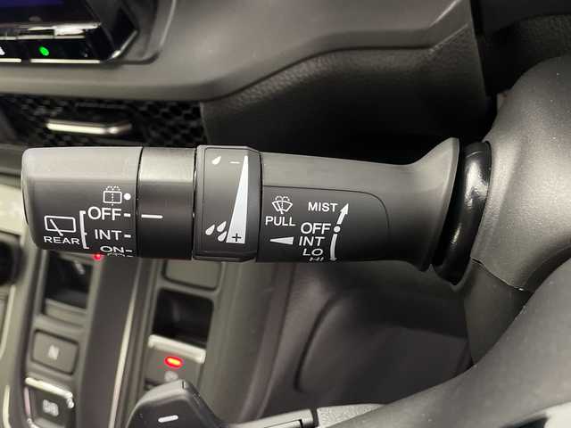 ホンダ ステップワゴン スパーダ eHEV プレミアムライン 鹿児島県 2023(令5)年 0.8万km プラチナホワイトパール 純正11インチナビ/（Bluetooth/フルセグTV/CD/DVD/USB接続）/純正フリップダウンモニター/マルチビューカメラ/パワーバックドア/パドルシフト/レーダークルーズコントロール/両側パワースライドドア/BSM/ハーフレザーシート/オットマン/オートライト/MUGENフロントグリル/ETC/前後ドライブレコーダー/純正フロアマット/純正17インチAW/スペアキー/AAC