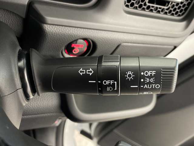 ホンダ ステップワゴン スパーダ eHEV プレミアムライン 鹿児島県 2023(令5)年 0.8万km プラチナホワイトパール 純正11インチナビ/（Bluetooth/フルセグTV/CD/DVD/USB接続）/純正フリップダウンモニター/マルチビューカメラ/パワーバックドア/パドルシフト/レーダークルーズコントロール/両側パワースライドドア/BSM/ハーフレザーシート/オットマン/オートライト/MUGENフロントグリル/ETC/前後ドライブレコーダー/純正フロアマット/純正17インチAW/スペアキー/AAC