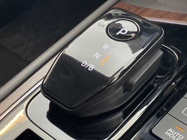 日産 オーラ G レザーエディション 岐阜県 2021(令3)年 4.3万km ピュアホワイトパール BOSEサウンドシステム/アラウンドビューモニター/プロパイロット/純正ナビ/フルセグテレビ/ETC2.0/AppleCarPlay/AndroidAuto/Bluetooth/USB/iPod/デジタルインナーミラー/ブラインドスポットモニター/置くだけ充電/LEDヘッドライト/オートマチックハイビーム/革シート/純正フロアマット/エマージェンシーブレーキ/前後コーナーセンサー/アンチブレーキシステム/横滑り防止装置/盗難防止装置/インテリジェントキー