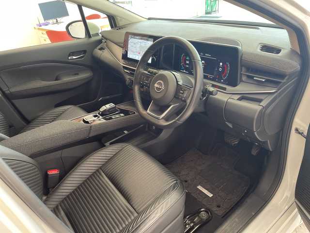 日産 オーラ G レザーエディション 岐阜県 2021(令3)年 4.3万km ピュアホワイトパール BOSEサウンドシステム/アラウンドビューモニター/プロパイロット/純正ナビ/フルセグテレビ/ETC2.0/AppleCarPlay/AndroidAuto/Bluetooth/USB/iPod/デジタルインナーミラー/ブラインドスポットモニター/置くだけ充電/LEDヘッドライト/オートマチックハイビーム/革シート/純正フロアマット/エマージェンシーブレーキ/前後コーナーセンサー/アンチブレーキシステム/横滑り防止装置/盗難防止装置/インテリジェントキー