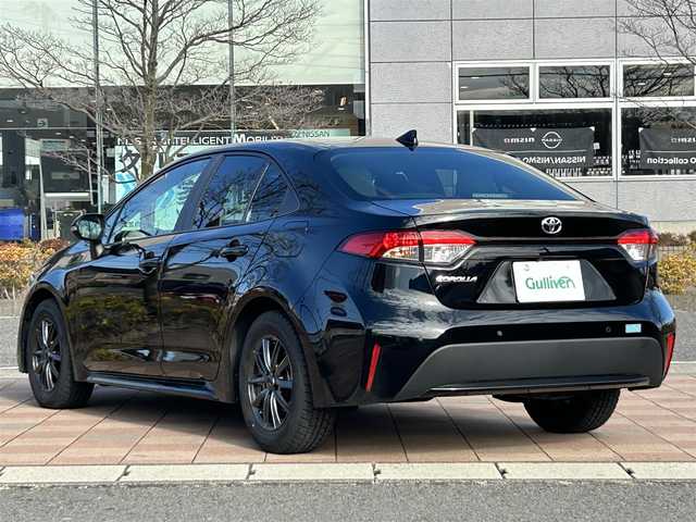 トヨタ カローラ G 福島県 2023(令5)年 4.8万km アティチュードブラックマイカ トヨタセーフティセンス/・衝突被害軽減ブレーキ/・車線維持支援/・レーダークルーズコントロール/・オートマチックハイビーム/・ロードサインアシスト/純正ディスプレイオーディオ/【フルセグTV/Bluetooth/Miracast】/・Tコネクトナビ/ステアリングリモコン/バックカメラ/ビルトインETC/LEDヘッドライト/・オートライト/純正フロアマット/スマートキー/・プッシュスタート/社外15インチアルミホイール