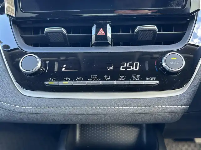 トヨタ カローラ G 福島県 2023(令5)年 4.8万km アティチュードブラックマイカ トヨタセーフティセンス/・衝突被害軽減ブレーキ/・車線維持支援/・レーダークルーズコントロール/・オートマチックハイビーム/・ロードサインアシスト/純正ディスプレイオーディオ/【フルセグTV/Bluetooth/Miracast】/・Tコネクトナビ/ステアリングリモコン/バックカメラ/ビルトインETC/LEDヘッドライト/・オートライト/純正フロアマット/スマートキー/・プッシュスタート/社外15インチアルミホイール