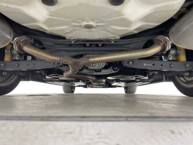 スバル レヴォーグ 1．6GT－S アイサイト 神奈川県 2015(平27)年 5.8万km クリスタルホワイトP ＳＴｉエアロ（Ｆ／Ｓ／Ｒ）/アドバンスドセーフティＰＫＧ/社外グリル/社外７型ナビ/Ｂカメラ/左サイドカメラ/フルセグＴＶ/Ｂｌｕｅｔｏｏｔｈ/アイサイト/前席パワーシート/ＡＣＣ/ＥＴＣ/純正１８インチアルミ/ワンオーナー