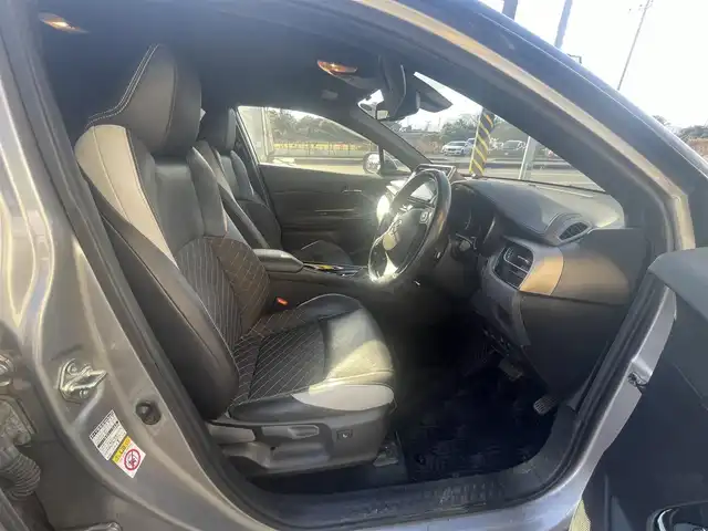 トヨタ Ｃ－ＨＲ G モード ネロ 神奈川県 2019(平31)年 14.4万km ブラック/メタルストリームM 衝突軽減システム/レーンキープアシスト/横滑り防止装置/アダプティブクルーズコントロール/電動サイドブレーキ/ハーフレザーシート/シートヒーター/カーテンエアバッグ/サイドエアバッグ/電動サイドブレーキ/エアロ（リア）/純正ナビ（NSZT-Y68T）/CD/FM/AM/フルセグTV/BT/SD/純正AW１８インチ/LEDヘッドライト/オートライト/フォグランプ/社外フロアマット/isofix