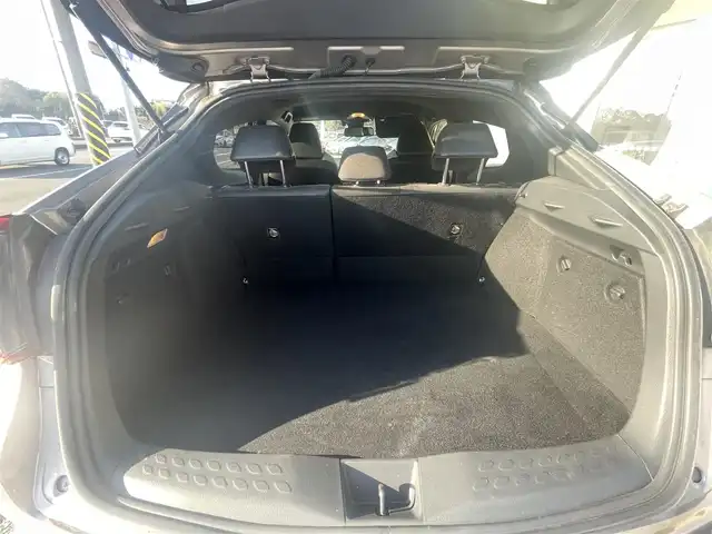 トヨタ Ｃ－ＨＲ G モード ネロ 神奈川県 2019(平31)年 14.4万km ブラック/メタルストリームM 衝突軽減システム/レーンキープアシスト/横滑り防止装置/アダプティブクルーズコントロール/電動サイドブレーキ/ハーフレザーシート/シートヒーター/カーテンエアバッグ/サイドエアバッグ/電動サイドブレーキ/エアロ（リア）/純正ナビ（NSZT-Y68T）/CD/FM/AM/フルセグTV/BT/SD/純正AW１８インチ/LEDヘッドライト/オートライト/フォグランプ/社外フロアマット/isofix