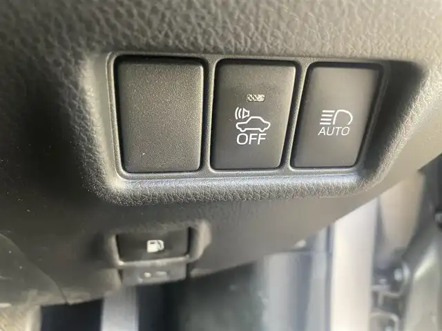 トヨタ Ｃ－ＨＲ G モード ネロ 神奈川県 2019(平31)年 14.4万km ブラック/メタルストリームM 衝突軽減システム/レーンキープアシスト/横滑り防止装置/アダプティブクルーズコントロール/電動サイドブレーキ/ハーフレザーシート/シートヒーター/カーテンエアバッグ/サイドエアバッグ/電動サイドブレーキ/エアロ（リア）/純正ナビ（NSZT-Y68T）/CD/FM/AM/フルセグTV/BT/SD/純正AW１８インチ/LEDヘッドライト/オートライト/フォグランプ/社外フロアマット/isofix