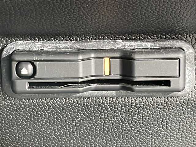 ホンダ フリード G ブラックスタイル 広島県 2023(令5)年 2.9万km プラチナホワイトパール 純正９型ナビ　/両側パワースライドドア　/シートヒーター　/レーダークルーズコントロール　/バックカメラ　/フルセグ　/レーンキープアシスト　/オートライト　/衝突軽減　/コーナーセンサー　/ETC　/ドライブレコーダー/純正１５インチアルミホイール(185/65/R15)/エアバック（運転席/助手席）