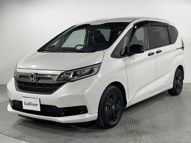 ホンダ フリード G ブラックスタイル 広島県 2023(令5)年 2.9万km プラチナホワイトパール 純正９型ナビ　/両側パワースライドドア　/シートヒーター　/レーダークルーズコントロール　/バックカメラ　/フルセグ　/レーンキープアシスト　/オートライト　/衝突軽減　/コーナーセンサー　/ETC　/ドライブレコーダー/純正１５インチアルミホイール(185/65/R15)/エアバック（運転席/助手席）