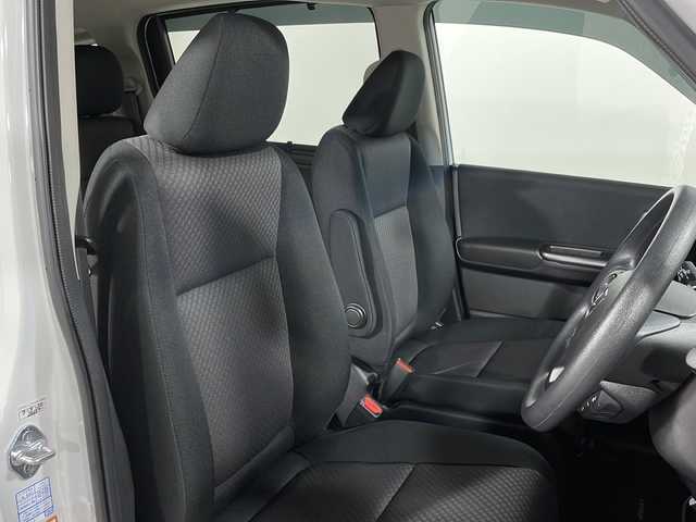 ホンダ フリード G ブラックスタイル 広島県 2023(令5)年 2.9万km プラチナホワイトパール 純正９型ナビ　/両側パワースライドドア　/シートヒーター　/レーダークルーズコントロール　/バックカメラ　/フルセグ　/レーンキープアシスト　/オートライト　/衝突軽減　/コーナーセンサー　/ETC　/ドライブレコーダー/純正１５インチアルミホイール(185/65/R15)/エアバック（運転席/助手席）