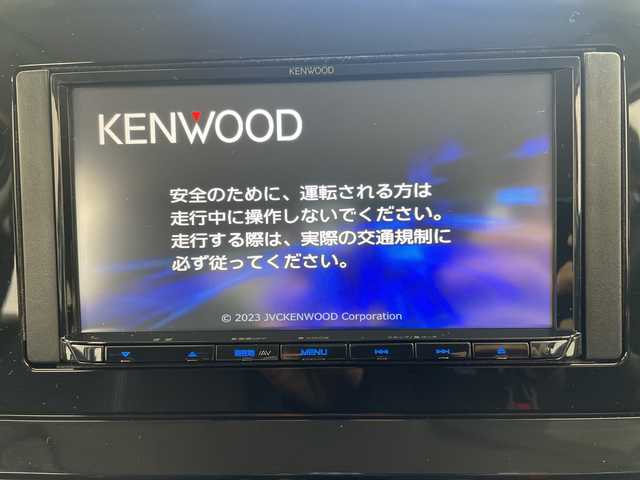 日産 ノート X 岐阜県 2024(令6)年 1.9万km ピュアホワイトパール エマージェンシーブレーキ/KENWOODナビ/（CD/DVD/Bluetooth/SD）/ステアリングスイッチ/ETC/プッシュスタート/スマートキー/スペアキー/電子パーキング/オートホールド/オートLEDヘッドライト/前方ドライブレコーダー