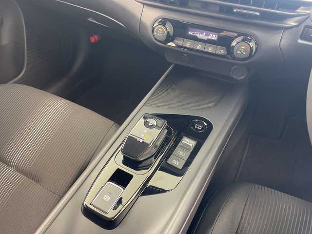 日産 ノート X 岐阜県 2024(令6)年 1.9万km ピュアホワイトパール エマージェンシーブレーキ/KENWOODナビ/（CD/DVD/Bluetooth/SD）/ステアリングスイッチ/ETC/プッシュスタート/スマートキー/スペアキー/電子パーキング/オートホールド/オートLEDヘッドライト/前方ドライブレコーダー