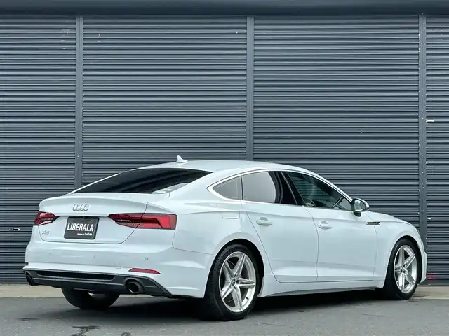 アウディ Ａ５ SB 40TFSIスポーツ 茨城県 2020(令2)年 5.9万km 白 Sラインパッケージ/アウディプレセンス/アダプティブクルーズコントロール/レーンアシスト/半革/シートヒーター/M付パワーシート/ナビ/12セグ/BT/USB/DVD/バックカメラ/パーキングエイド/LED/パワーテールゲート/ETC2.0/前後ドラレコ/禁煙車