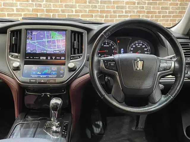 トヨタ クラウン アスリート S i－Four 岩手県 2013(平25)年 18.4万km プレシャスシルバー ４WD/寒冷地仕様/クルーズコントロール/横滑り防止装置/MTモード付きAT/パワーシート/自動防眩ミラー/純正ナビ/フルセグTV/バックカメラ/ETC2.0/ステアリングスイッチ/オートライト/HIDヘッドランプ/フロント・リヤフォグランプ/社外17インチアルミホイール